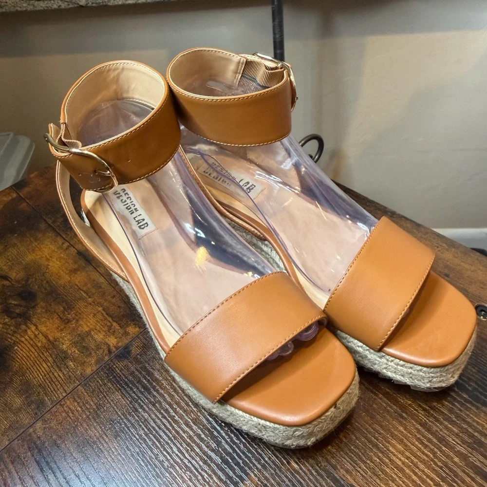 Design Lab Kendra Women's Tan Wedge Espadrilles Sandals Size 9